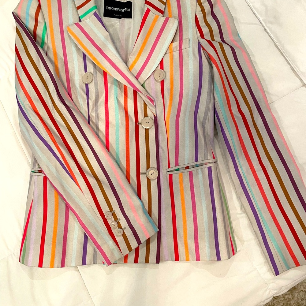 Emporium Armani blazer size 40. Fun, vibrant colors. Worn once.